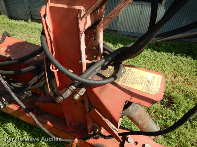 image for item DE1737 Gehl CB1060 forage harvester