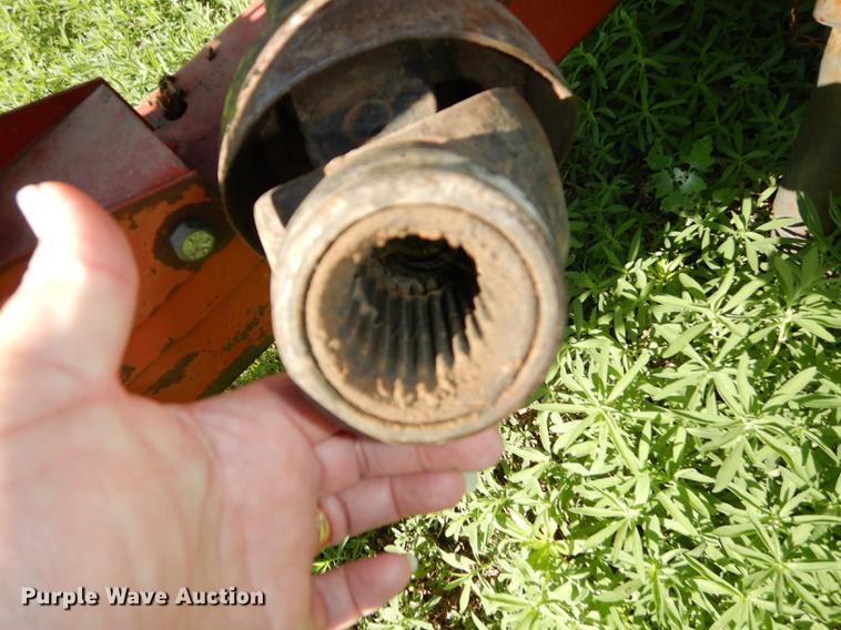 image for item DE1737 Gehl CB1060 forage harvester