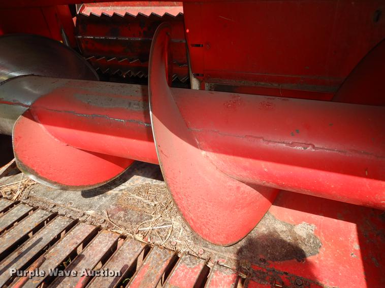 image for item DE1737 Gehl CB1060 forage harvester