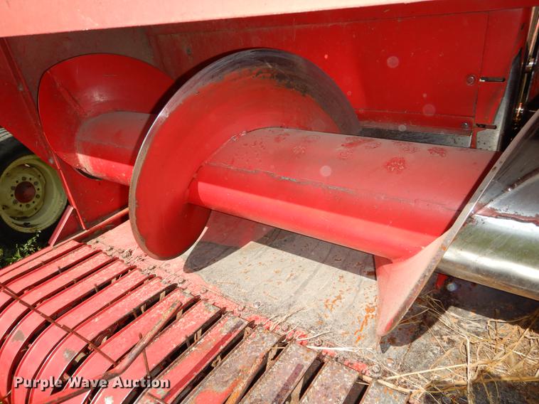 image for item DE1737 Gehl CB1060 forage harvester