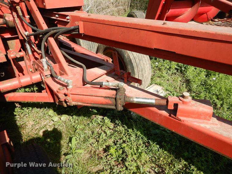 image for item DE1738 Gehl 1060 forage harvester