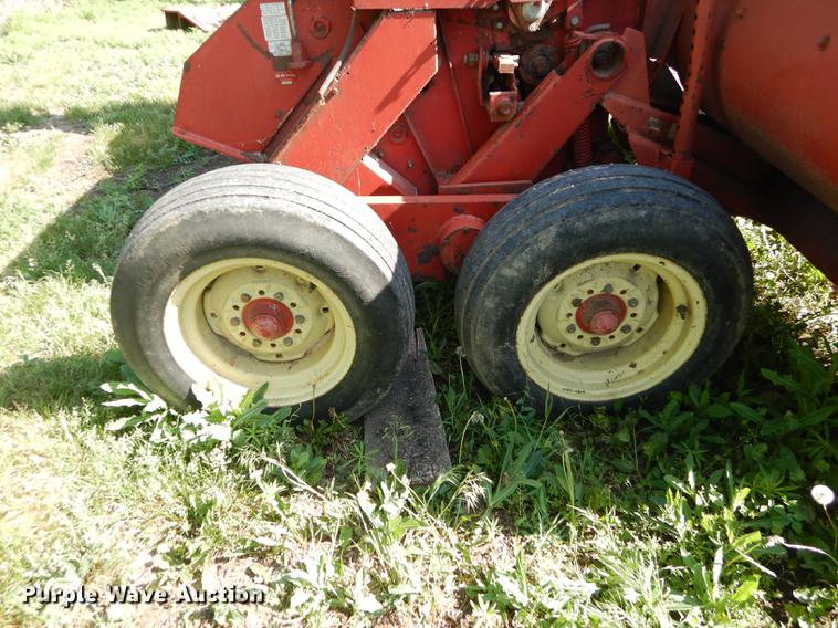 image for item DE1738 Gehl 1060 forage harvester