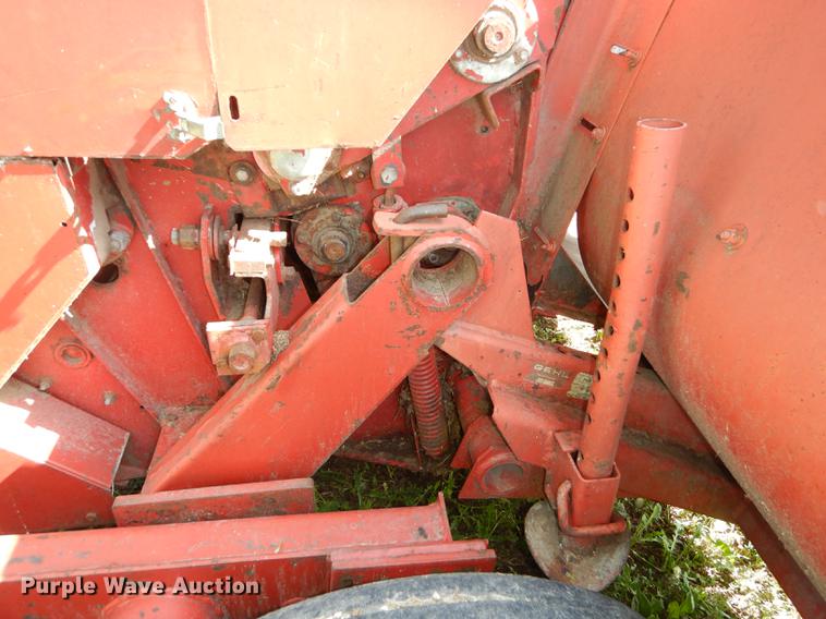 image for item DE1738 Gehl 1060 forage harvester