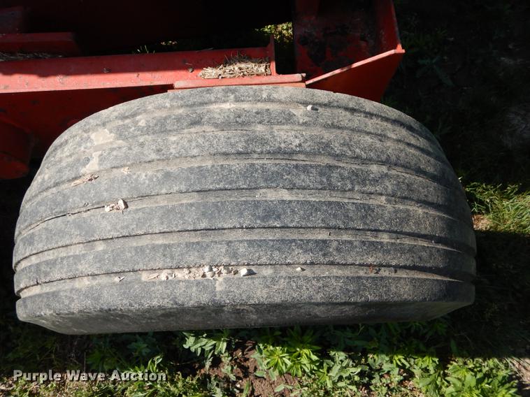 image for item DE1738 Gehl 1060 forage harvester