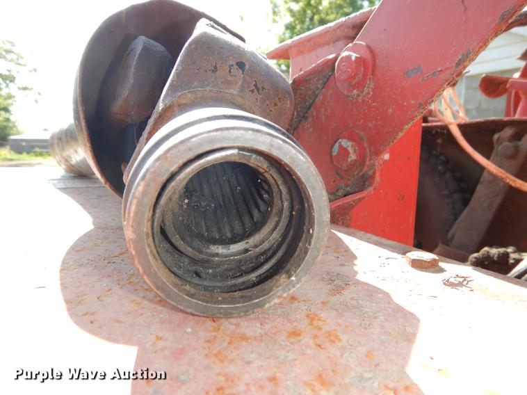 image for item DE1738 Gehl 1060 forage harvester