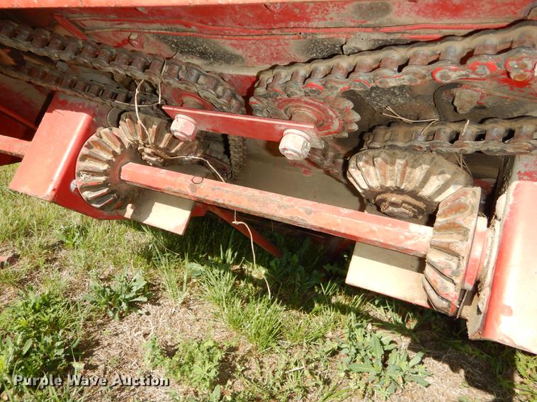 image for item DE1739 Gehl TR3038 silage head