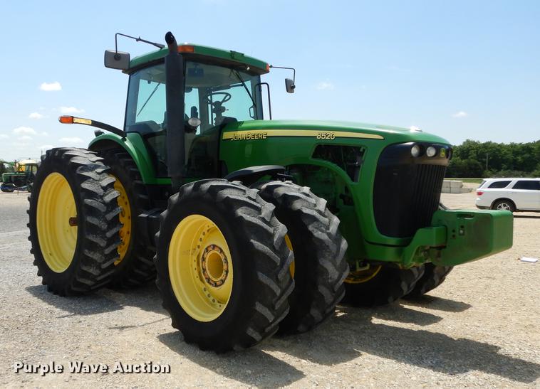 image for item DE1740 2005 John Deere 8520 tractor