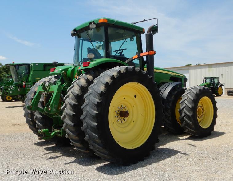 image for item DE1740 2005 John Deere 8520 tractor