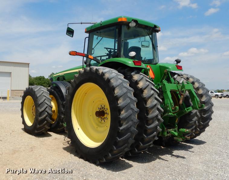 image for item DE1740 2005 John Deere 8520 tractor