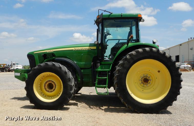 image for item DE1740 2005 John Deere 8520 tractor