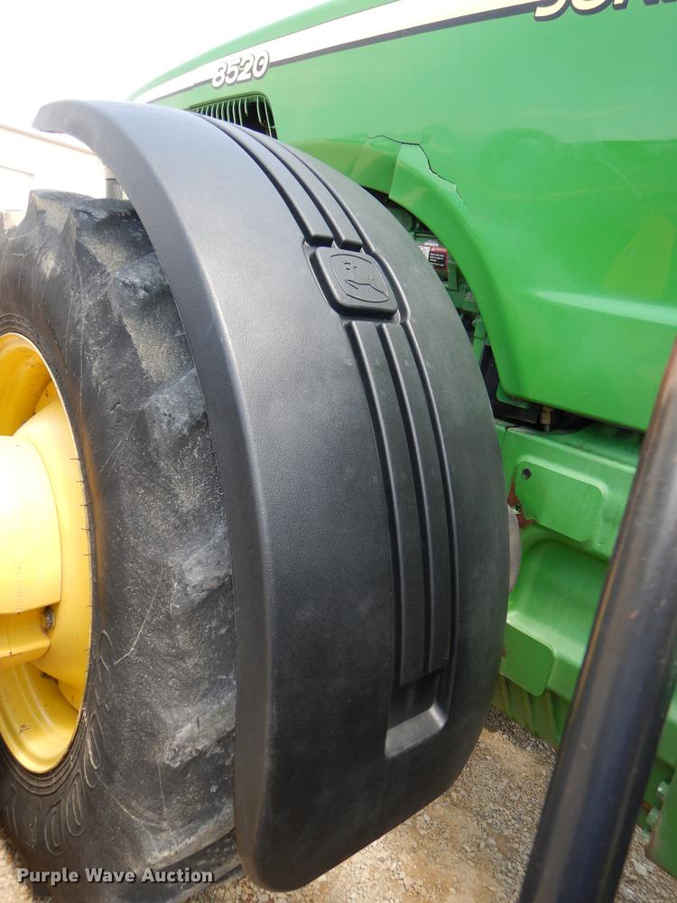 image for item DE1740 2005 John Deere 8520 tractor