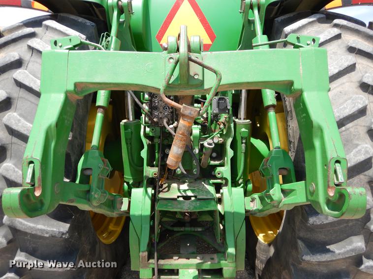 image for item DE1740 2005 John Deere 8520 tractor