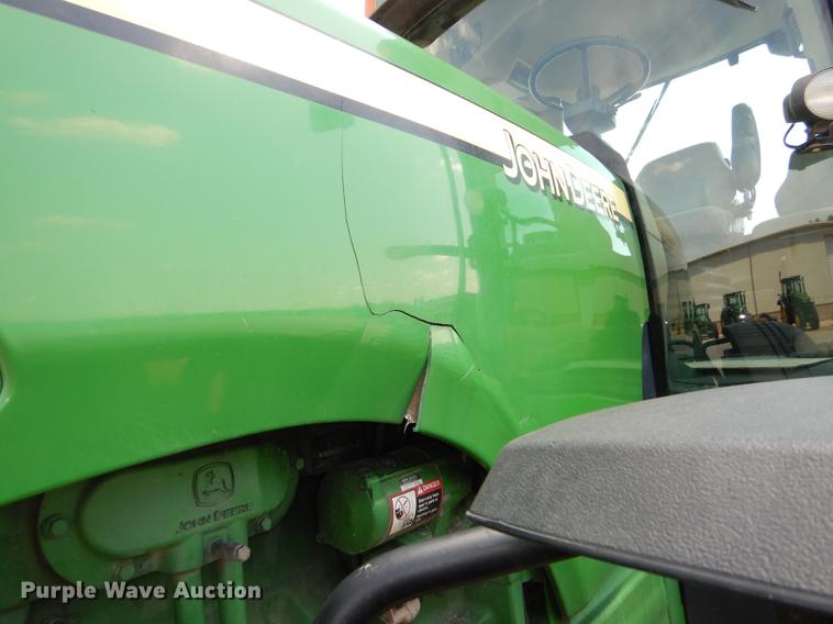 image for item DE1740 2005 John Deere 8520 tractor