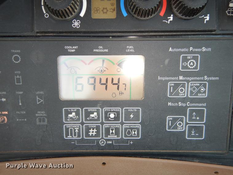 image for item DE1740 2005 John Deere 8520 tractor