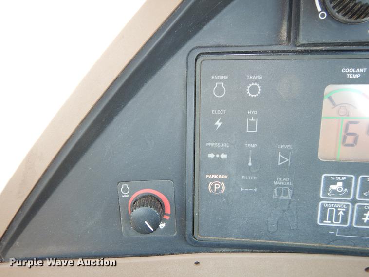 image for item DE1740 2005 John Deere 8520 tractor