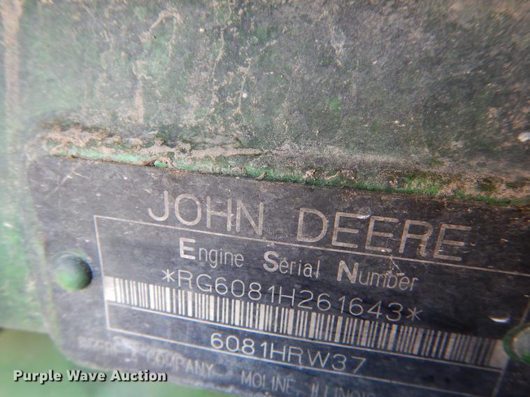 image for item DE1740 2005 John Deere 8520 tractor