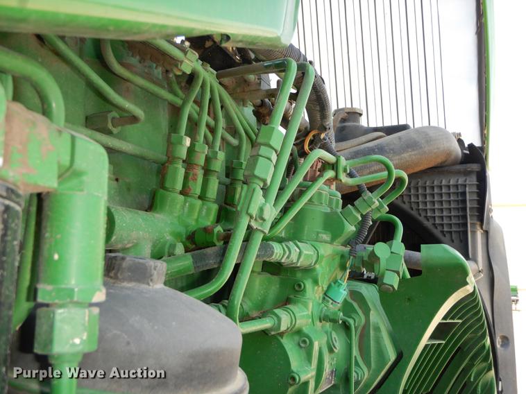 image for item DE1740 2005 John Deere 8520 tractor