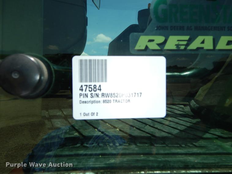 image for item DE1740 2005 John Deere 8520 tractor