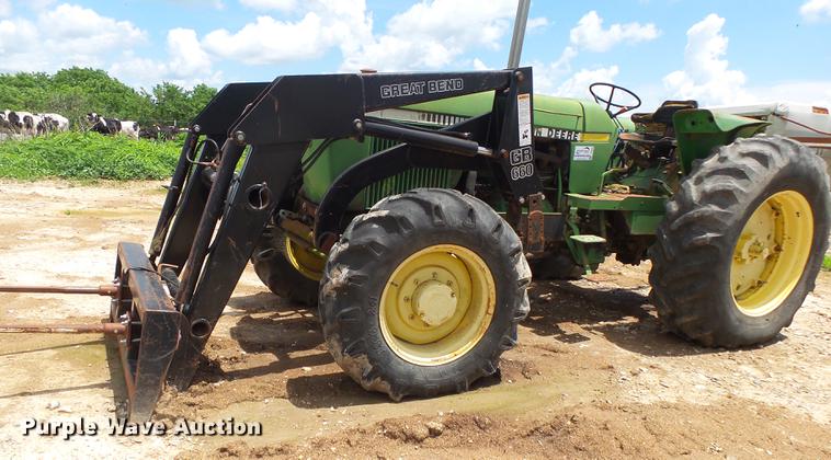 image for item DE3664 1980 John Deere 2940 tractor