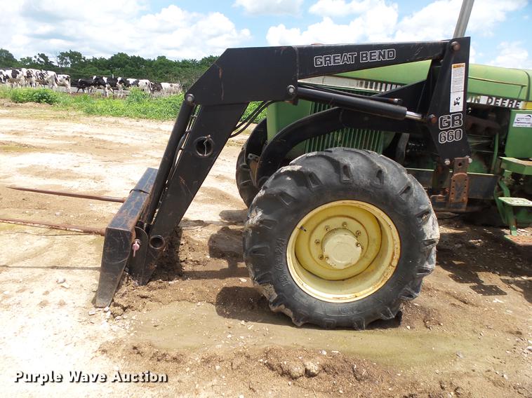 image for item DE3664 1980 John Deere 2940 tractor