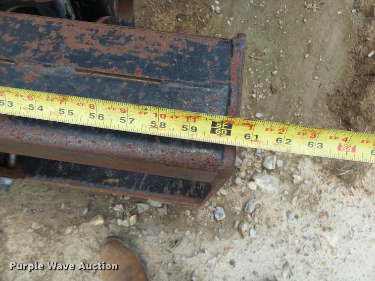 image for item DE3664 1980 John Deere 2940 tractor