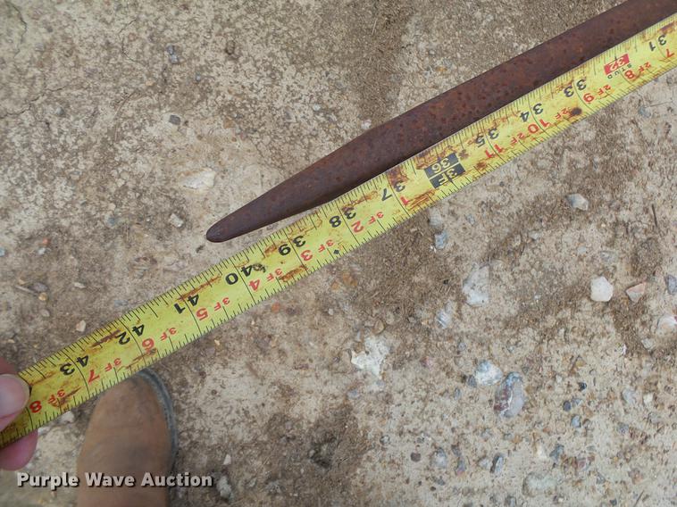 image for item DE3664 1980 John Deere 2940 tractor