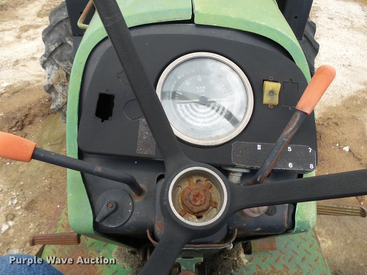 image for item DE3664 1980 John Deere 2940 tractor