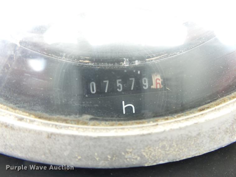 image for item DE3664 1980 John Deere 2940 tractor