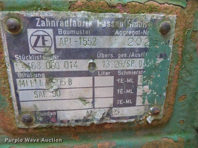 image for item DE3664 1980 John Deere 2940 tractor