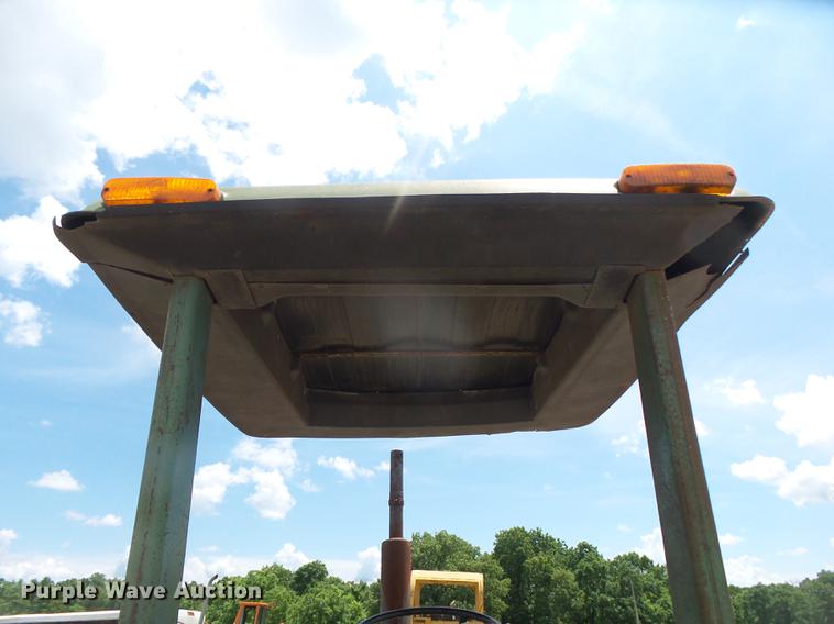 image for item DE3666 John Deere 3130 HFWD tractor