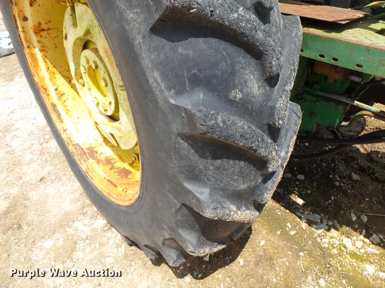 image for item DE3666 John Deere 3130 HFWD tractor