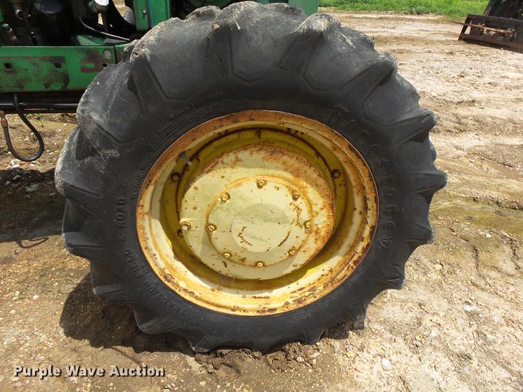 image for item DE3666 John Deere 3130 HFWD tractor
