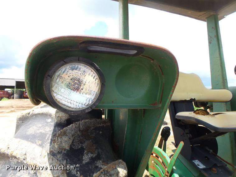 image for item DE3666 John Deere 3130 HFWD tractor