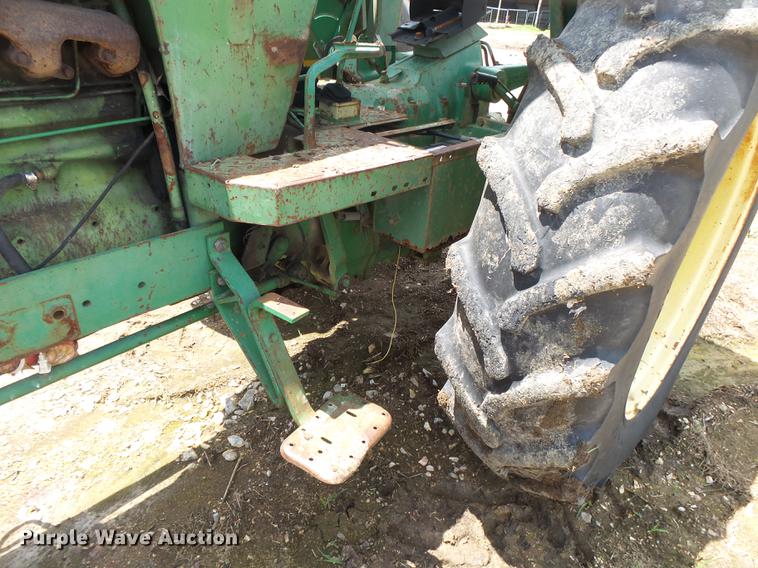 image for item DE3666 John Deere 3130 HFWD tractor