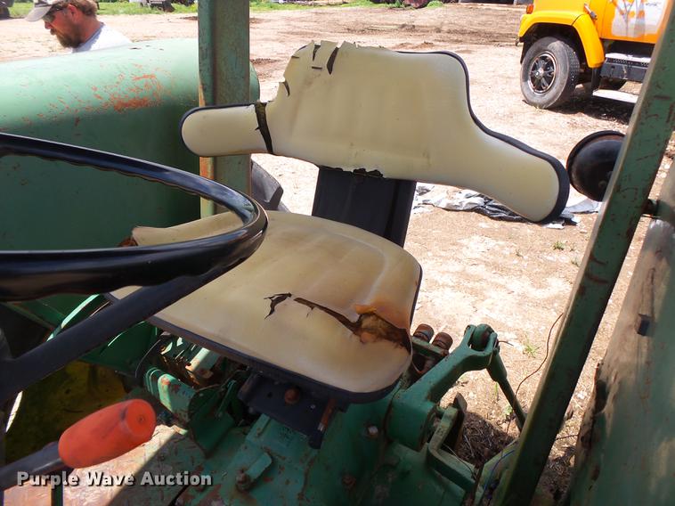 image for item DE3666 John Deere 3130 HFWD tractor