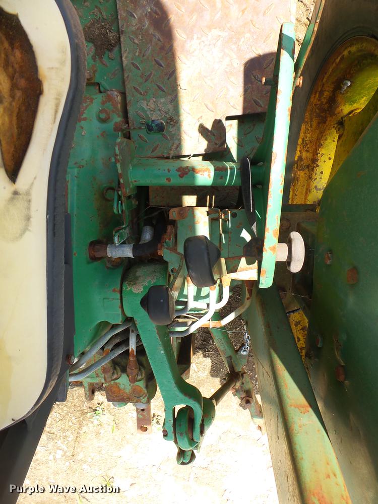 image for item DE3666 John Deere 3130 HFWD tractor