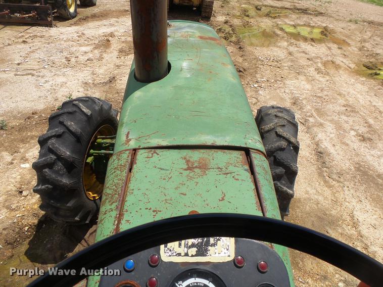 image for item DE3666 John Deere 3130 HFWD tractor