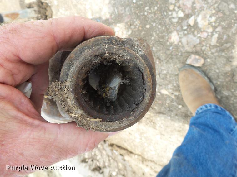 image for item DE3667 HayBuster 256 Plus II bale processor