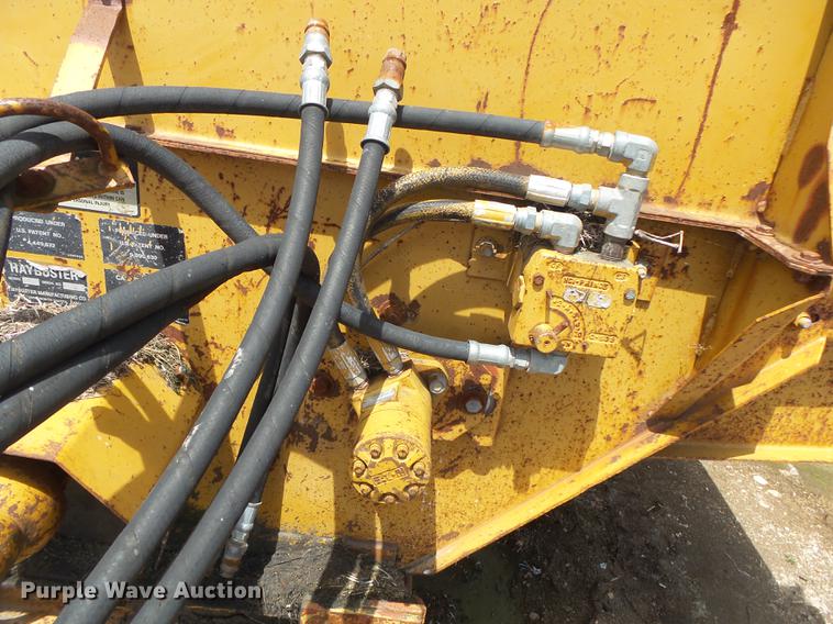 image for item DE3667 HayBuster 256 Plus II bale processor