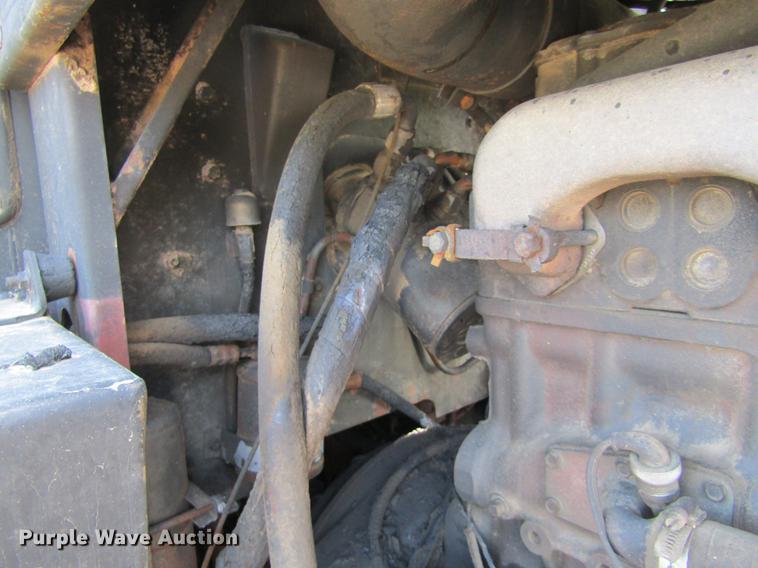 image for item DE6815 1979 Versatile 835 4WD tractor