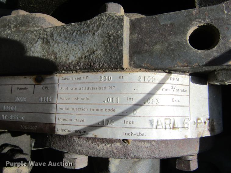 image for item DE6815 1979 Versatile 835 4WD tractor