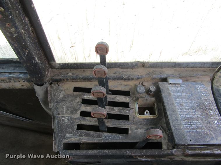 image for item DE6815 1979 Versatile 835 4WD tractor