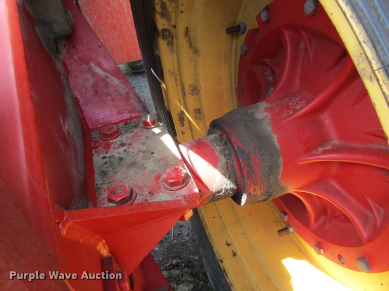 image for item DE6815 1979 Versatile 835 4WD tractor