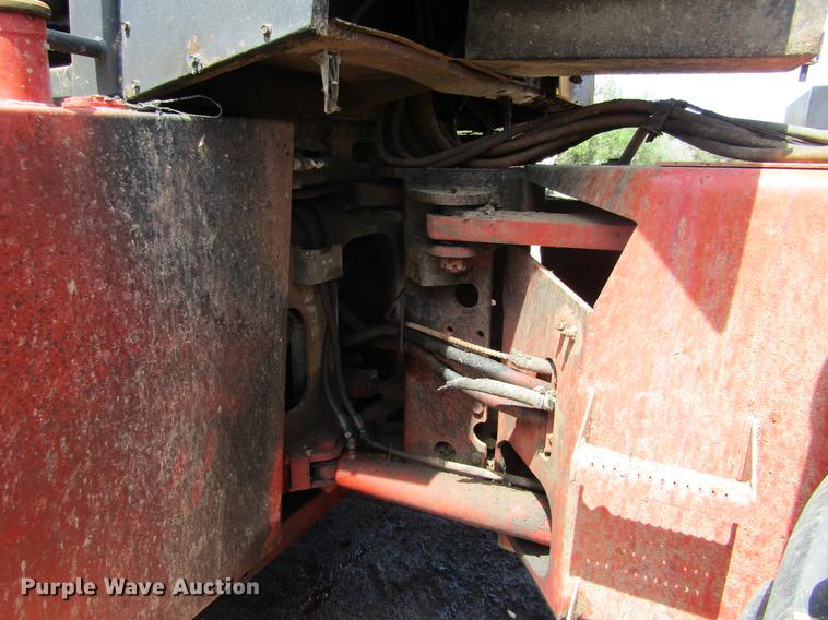 image for item DE6815 1979 Versatile 835 4WD tractor