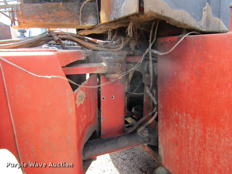 image for item DE6815 1979 Versatile 835 4WD tractor