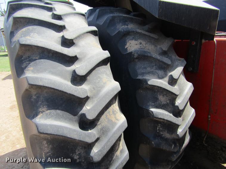 image for item DE6815 1979 Versatile 835 4WD tractor