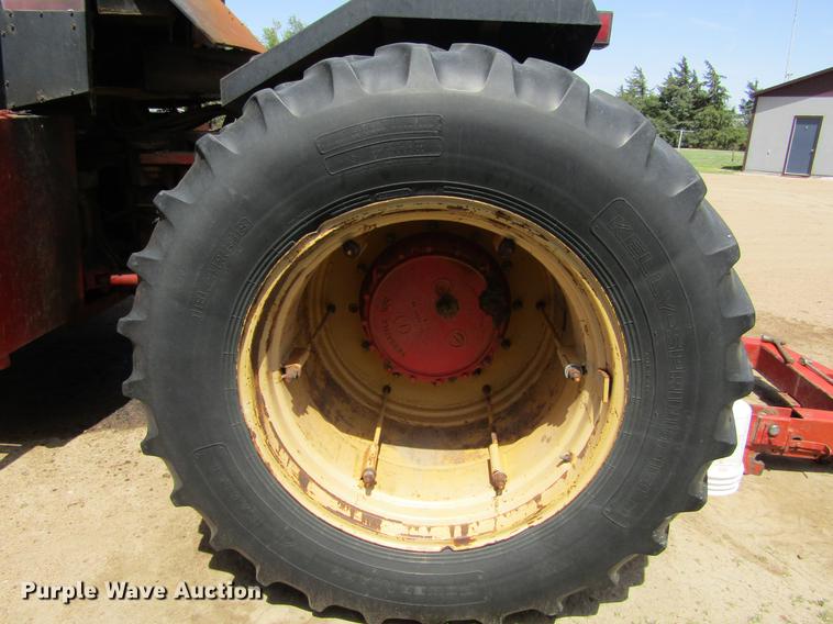 image for item DE6815 1979 Versatile 835 4WD tractor