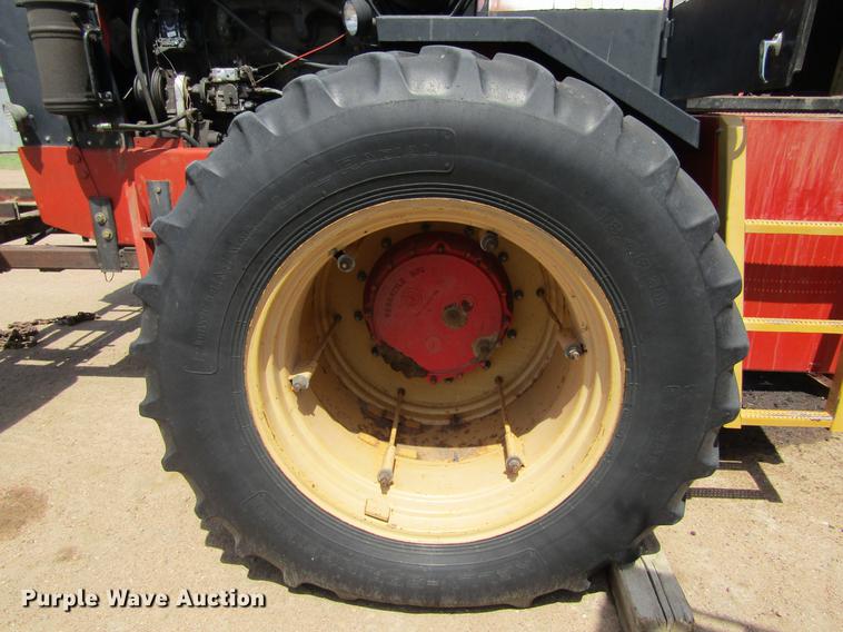 image for item DE6815 1979 Versatile 835 4WD tractor