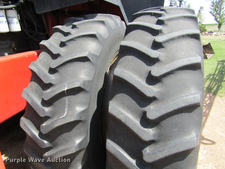 image for item DE6815 1979 Versatile 835 4WD tractor