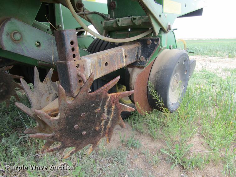 image for item DE6830 2002 John Deere 1760 no-till planter